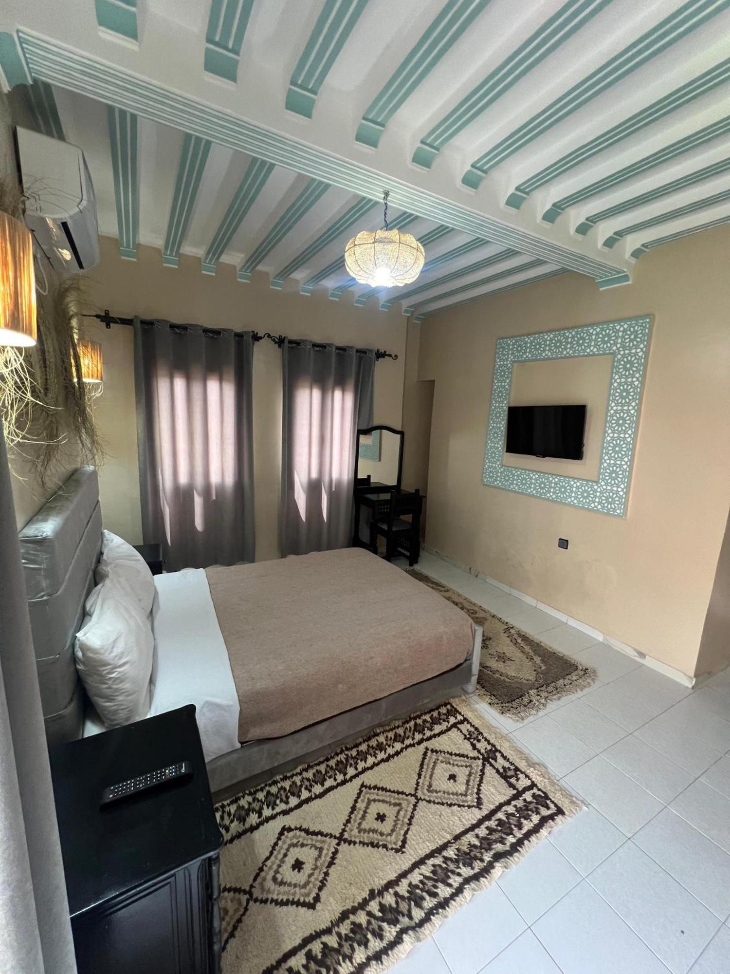 Hotel Zaghro Tajda Екстериор снимка